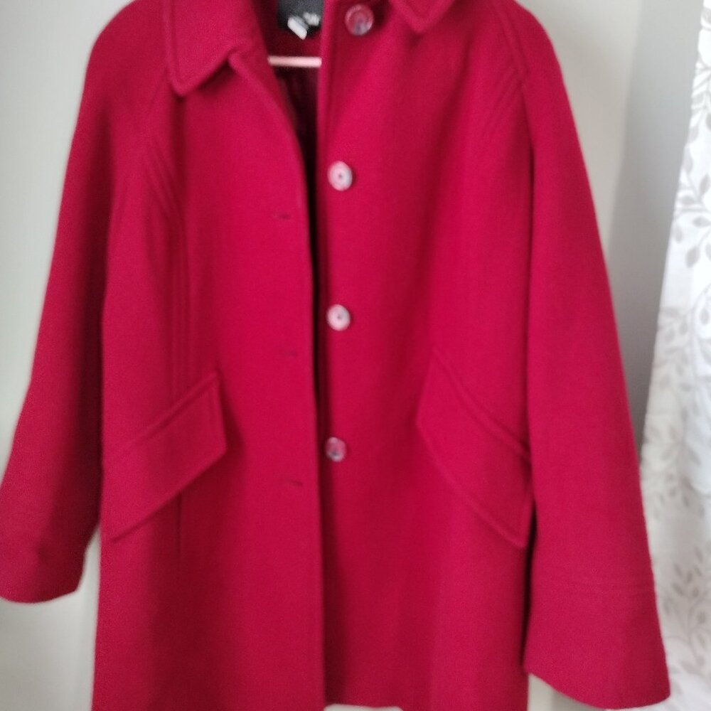 East 5th size L Maroon red wool 70 %blend coat wool/nylon